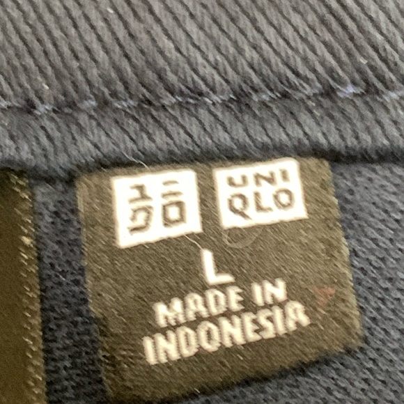 Soft and stretchy easy pull on pants. See photos for details and measurements. - Picture 4 of 14